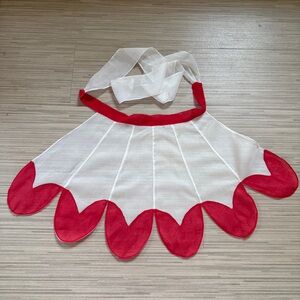 Stunning Vintage Tulip Petal Apron in red and white